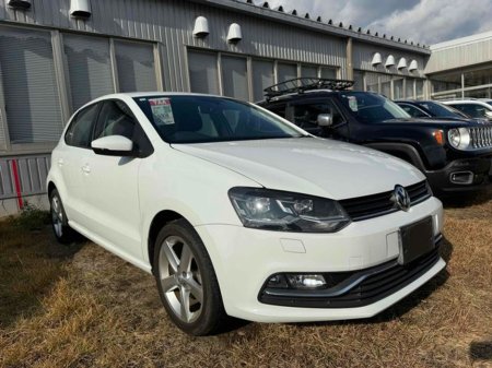 2016 Volkswagen Polo - thumbnail 1