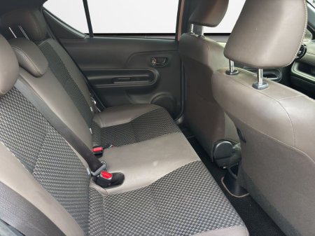 2019 Toyota Aqua CROSSOVER €14,888 thumbnail