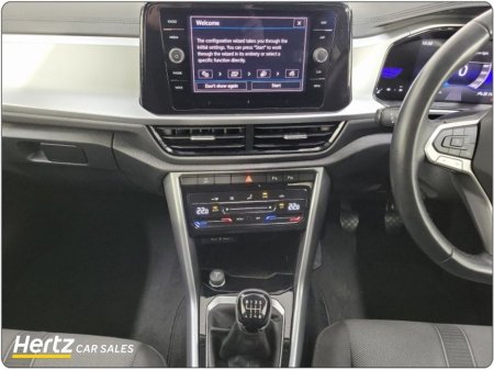 2023 Volkswagen T-Roc LIFE TDI 2.0 Diesel Manual €27,495 thumbnail