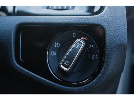 2019 Volkswagen Golf - thumbnail 30