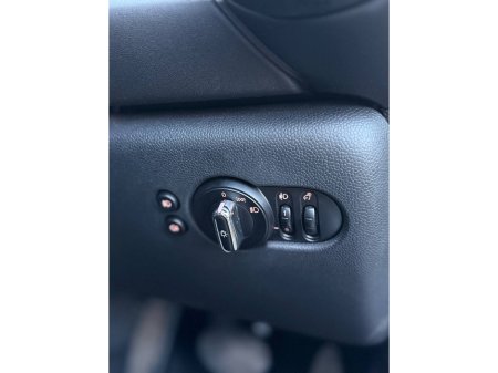 2015 MINI Hatch - thumbnail 30