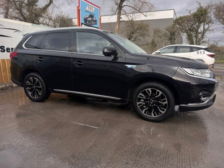 2017 Mitsubishi Outlander - thumbnail 8