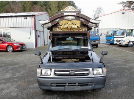 2003 Toyota Hilux HILUX HEARSE €8,950