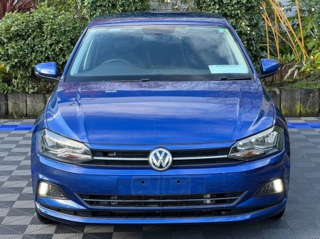 2018 Volkswagen Polo COMFORTLINE 1.0 TSI // APPLE CARPLAY/ANDROID AUTO // DUAL ZONE CLIMATE CONTROL // DIAMOND CUT ALLOYS €15,450 thumbnail