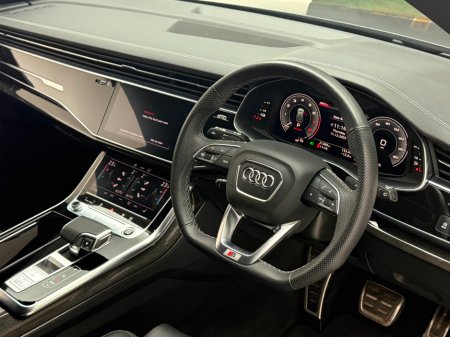 2023 Audi Q8 55 TFSI E S LINE BLACK ED 381HP QUATTRO €75,990 thumbnail