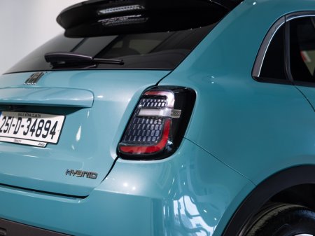 2025 Fiat 600 - thumbnail 8