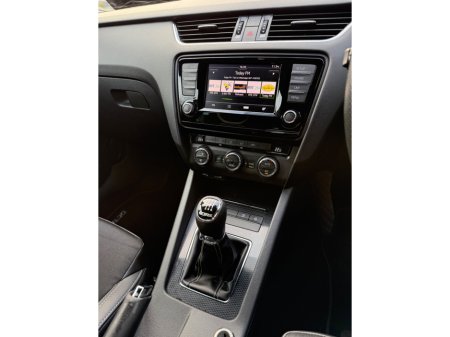 2016 Skoda Octavia - thumbnail 12