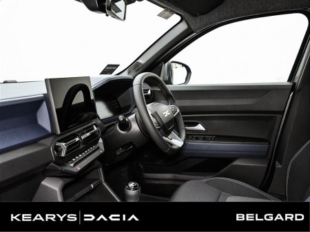 2026 Dacia Duster Expression HEV 155 E06X DEMO €33,710 thumbnail