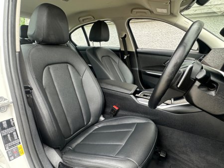 2021 BMW 3 Series - thumbnail 8