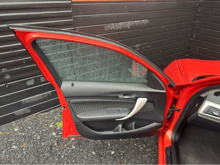 2014 BMW 1 Series *116i AUTO 5DR* €12,995 thumbnail