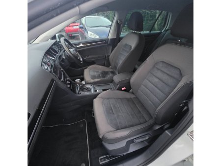 2017 Volkswagen Golf 1.4 TSI 3DR 150HP Highline €16,950 thumbnail