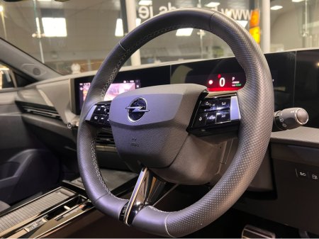 2024 Opel Astra Amazing Car 180BHP Hybrid Auto Top Of The Sportsline GS Huge Spec As New Only 3900 Kms www.bolands.ie Est.1955 €32,950 thumbnail