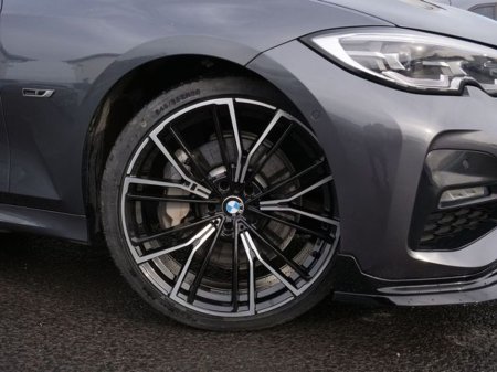 2021 BMW 3 Series 330E M SPORT €28,950 thumbnail