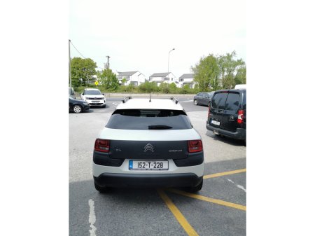 2015 Citroen C4 Cactus BLUE HDI 100 4DR €10,000