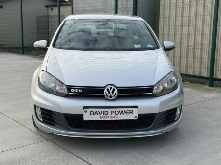 2010 Volkswagen Golf - view 2