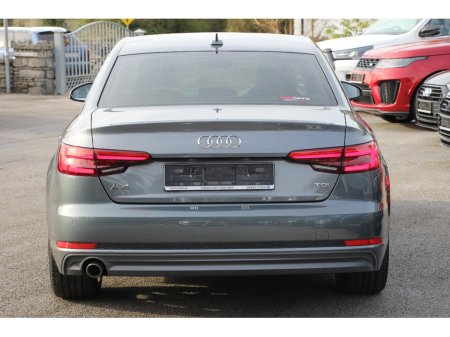 2016 Audi A4 - thumbnail 4