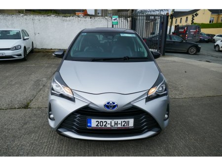 2020 Toyota Vitz - photo 5