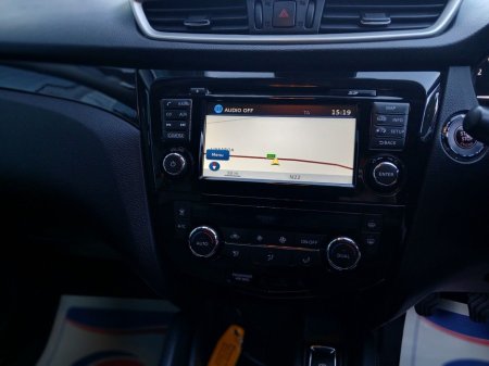 2015 Nissan Qashqai 1.6 DCi TECKNA, Grey met, Very Clean €8,950 thumbnail