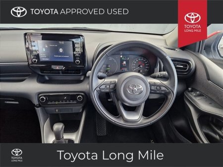 2022 Toyota Yaris 1.5 Hybrid Luna 5dr €23,949 thumbnail