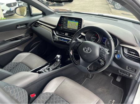 2020 Toyota C-HR - thumbnail 14