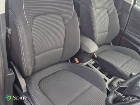 2019 Ford Focus - thumbnail 17