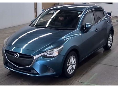 2017 Mazda Demio - photo 2