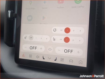 2024 Volvo EX30 Single Motor BEV 272hp Plus *VERY LOW MILEAGE* €34,900 thumbnail