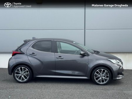 2023 Toyota Yaris - thumbnail 3