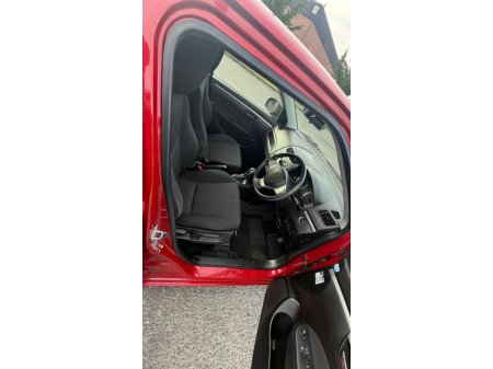 2012 Suzuki Swift - thumbnail 11