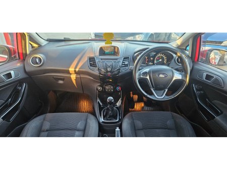 2015 Ford Fiesta - thumbnail 26