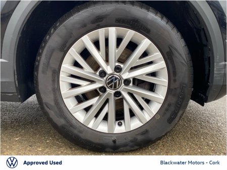 2023 Volkswagen T-Roc 1.0TSI 110BHP LIFE WITH REAR VIEW CAMERA €28,995 thumbnail