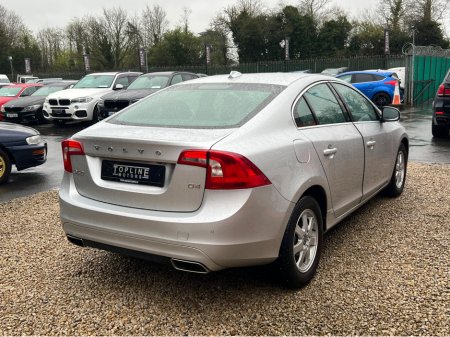 2017 Volvo S60 - thumbnail 4