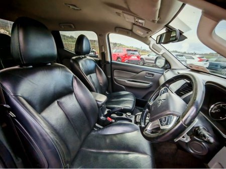 2019 Mitsubishi L200 auto €21,700 thumbnail