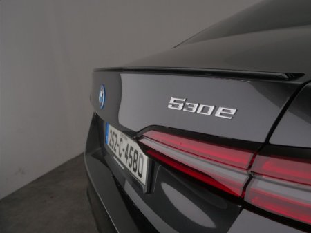2025 BMW 5 Series 530e M Sport Pro Saloon €75,900 thumbnail