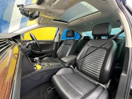 2020 Volkswagen Passat HIGHLINE 2.0 TDI // FULL SERVICE HISTORY // OPENING PAN ROOF // 360 DEGREE PARKING AID €26,950