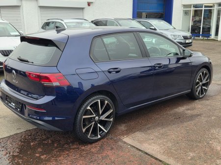 2022 Volkswagen Golf LIFE TDI €26,950 thumbnail