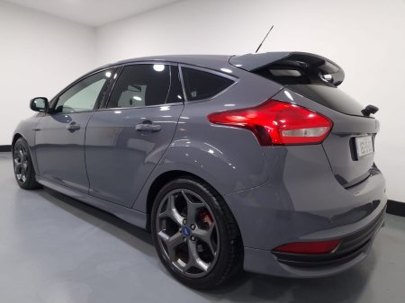 2015 Ford Focus 2.0 EcoBoost 250PS ST2 €18,950 thumbnail