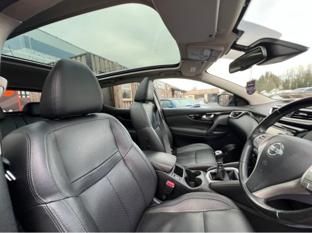 2017 Nissan Qashqai ==1.5 DCI TEKNA //FULL LEATHER//PAN ROOF//HEATED SEATS== €11,950 thumbnail
