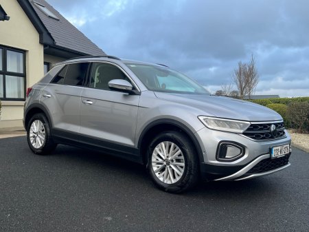 2023 Volkswagen T-Roc 1.0 TSI 110HP Life €25,950 thumbnail