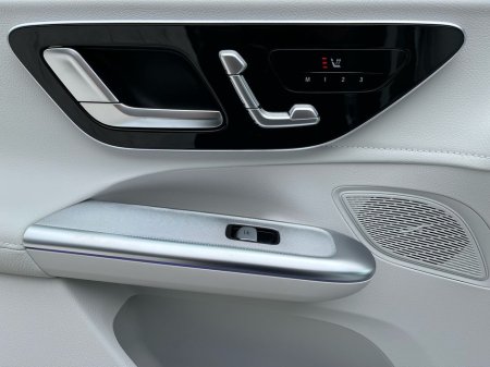 2025 Mercedes-Benz EQE - thumbnail 14