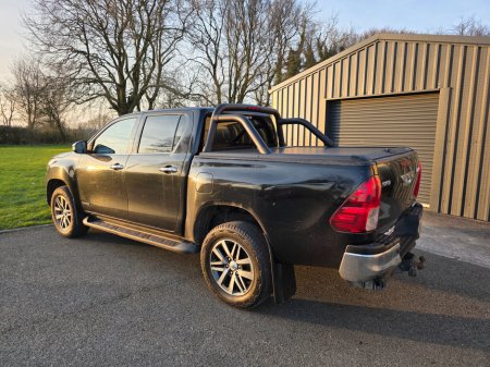 2019 Toyota Hilux - thumbnail 7