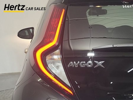 2023 Toyota Aygo X - thumbnail 8
