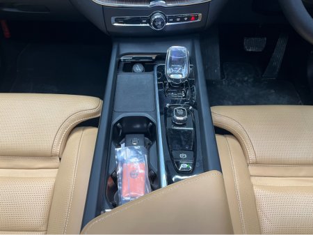 2023 Volvo XC60 - thumbnail 22