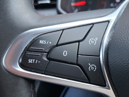 2020 Renault Clio - thumbnail 15