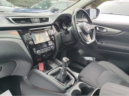 2018 Nissan Qashqai N-CONNECTA 1.2 DIG-T 115BHP NCT 02/28 FINANCE AVAILABLE @ €58 PER WEEK 2 KEYS/ PAN ROOF/ SAT NAV/ REVERSE CAMERA/ MULTI FUNCTION STEERING WHEEL/ CRUISE CONTROL/ HISTORY CHECKED €12,900 thumbnail