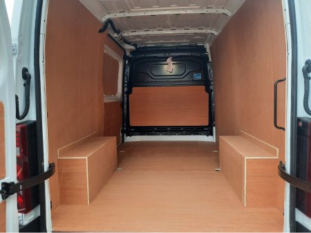 2026 Nissan Interstar L2H2 130 SV PREMIUM thumbnail