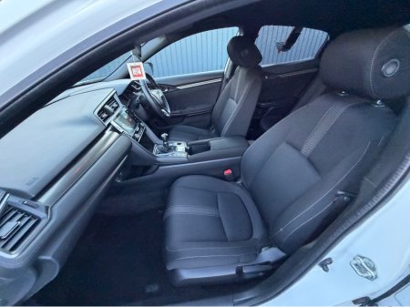 2017 Honda Civic - thumbnail 41