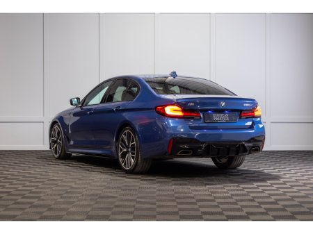 2022 BMW 5 Series - thumbnail 4