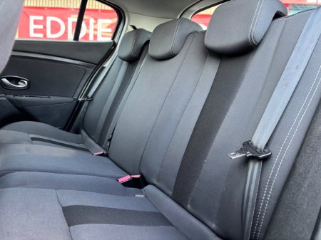 2010 Renault Megane - thumbnail 11