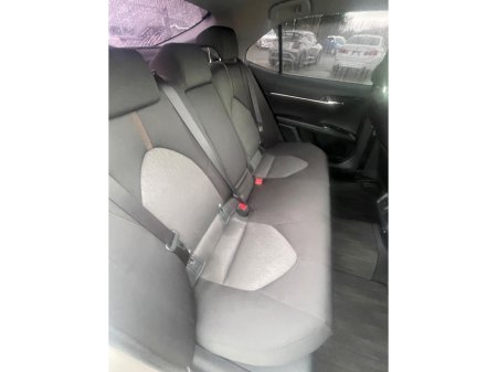 2019 Toyota Camry - thumbnail 14